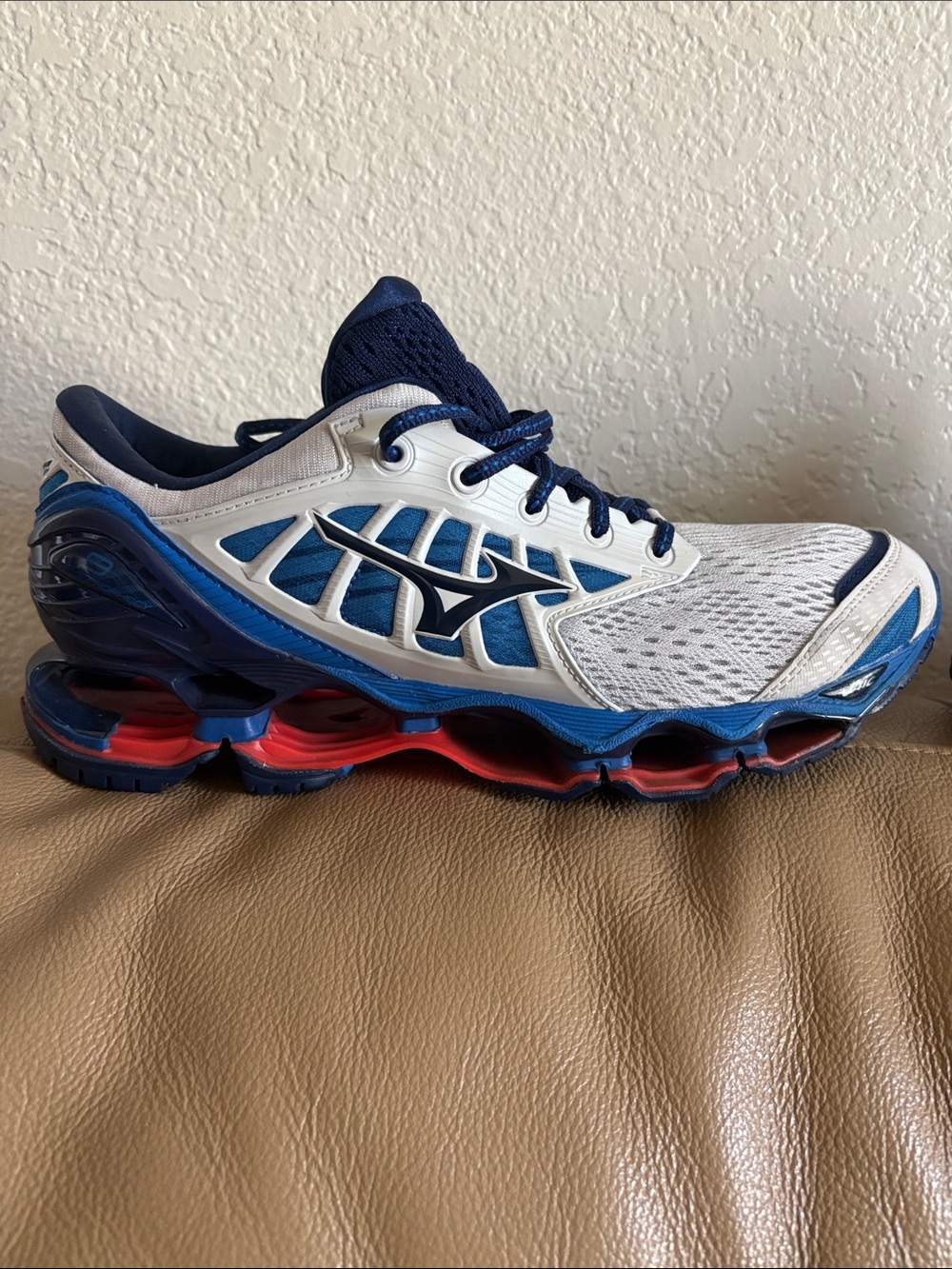Mizuno Men's Athletic Running Shoe - White / Navy / Blue / Red
